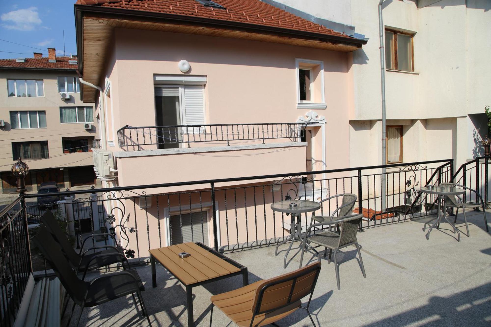 Ema Artistic House Hotel Pleven Exterior photo